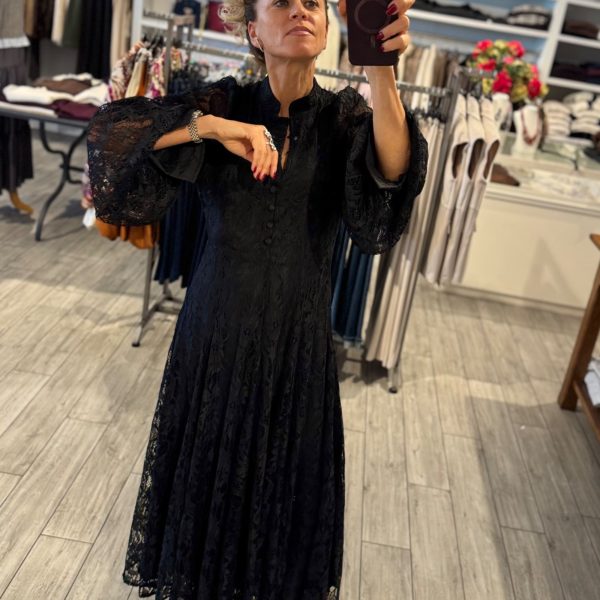 Abito pizzo nero